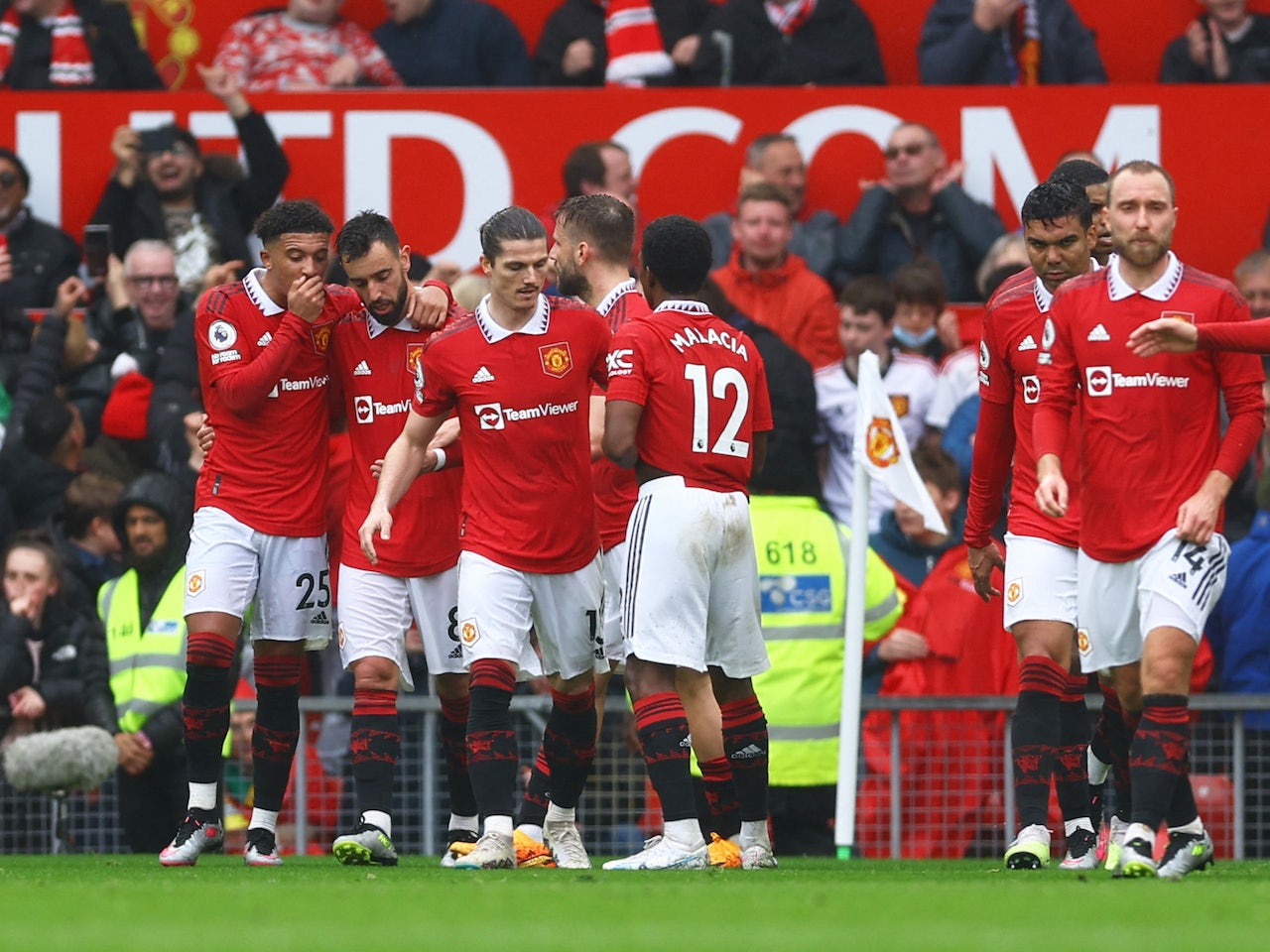 Bruno Fernandes hands Manchester United narrow win over Aston Villa -  Sports Mole