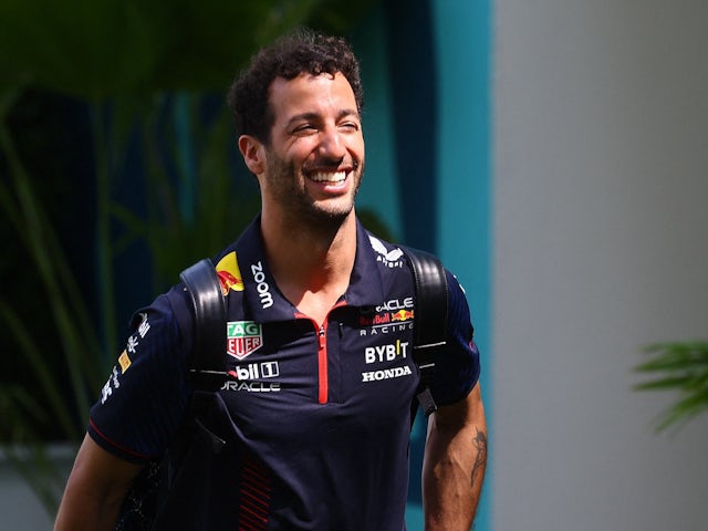 Red Bull to 'evaluate' Ricciardo with F1 test
