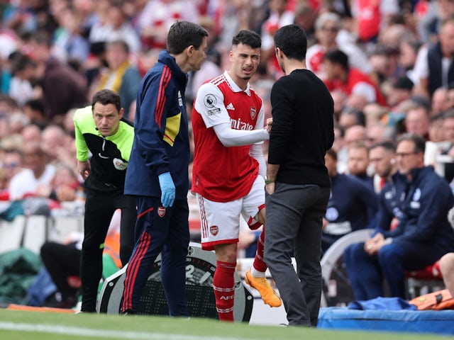 Arsenal's Gabriel Martinelli comes off after sustaining an injury on May 14, 2023