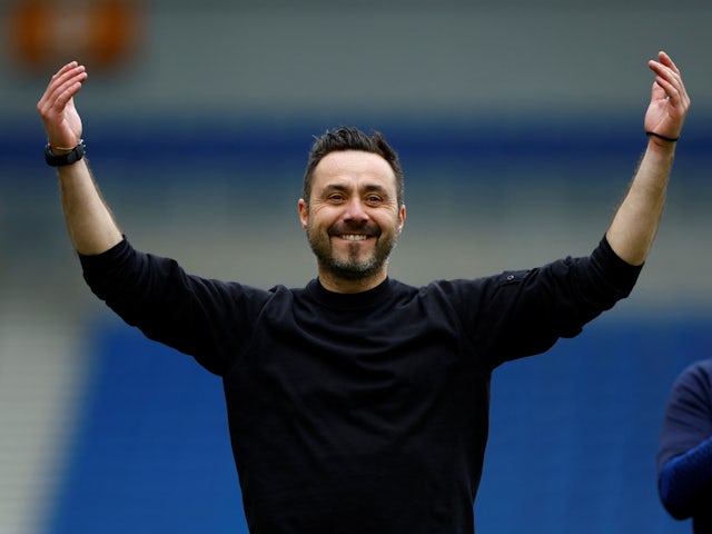 Brighton & Hove Albion manager Roberto De Zerbi during the lap of appreciation after the match on May 21, 2023