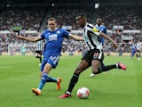 Newcastle United's Alexander Isak in action with Leicester City's Timothy Castagne on May 22, 2023