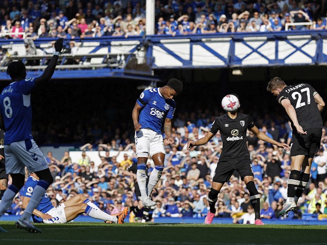 Everton's Demarai Gray heads at goal on May 28, 2023