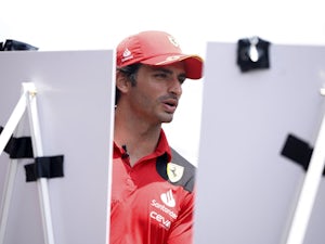 'Not easy' amid swirling Ferrari rumours - Sainz