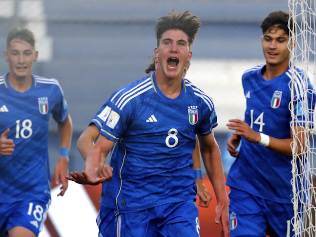 Chelsea midfielder Cesare Casadei scoring for Italy Under-20s on June 3, 2023.