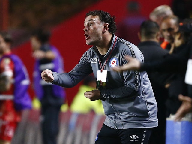 Argentinos Juniors coach Gabriel Milito during the match on May 24, 2023