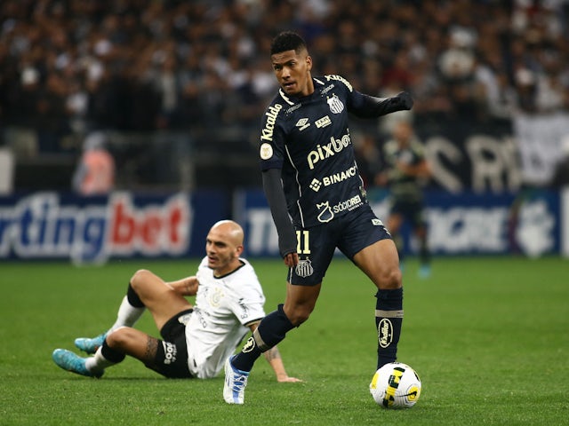 Santos' Angelo Gabriel in action in June 2022