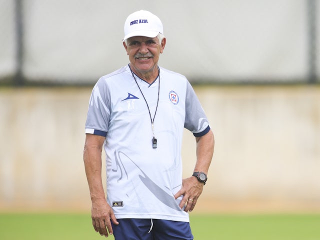 El técnico de Cruz Azul, Ricardo Ferretti, debutó el 20 de julio de 2023