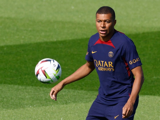 PSG 'remove Kylian Mbappe shirts from club shop'