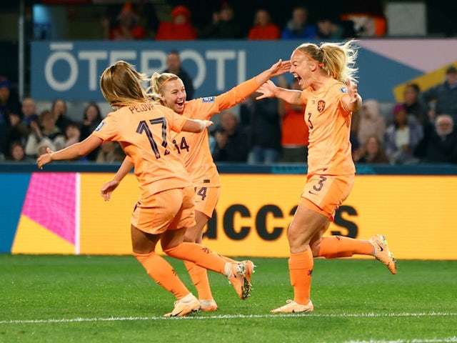 Nữ Hà Lan Stephanie van der Gragt ăn mừng khi ghi bàn thắng đầu tiên vào ngày 23/7/2023