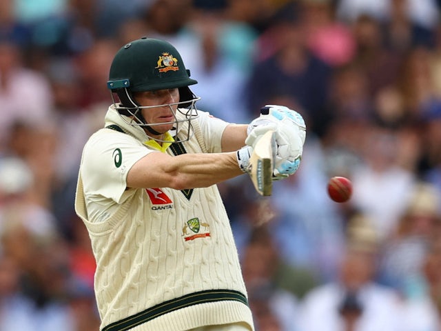 Australia withstand England fightback to lead fifth Test