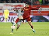FC Salzburg's Fernando in action with AS Roma's Roger Ibanez on February 16, 2023