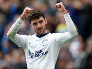 Tom Cannon 'set to join Leicester from Everton'
