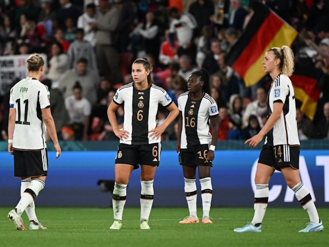 Germany Women's Lena Oberdorf and teammates look dejected after Germany are knocked out of the World Cup on August 3, 2023