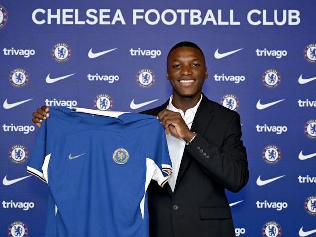 Moises Caicedo signs for Chelsea on August 14, 2023