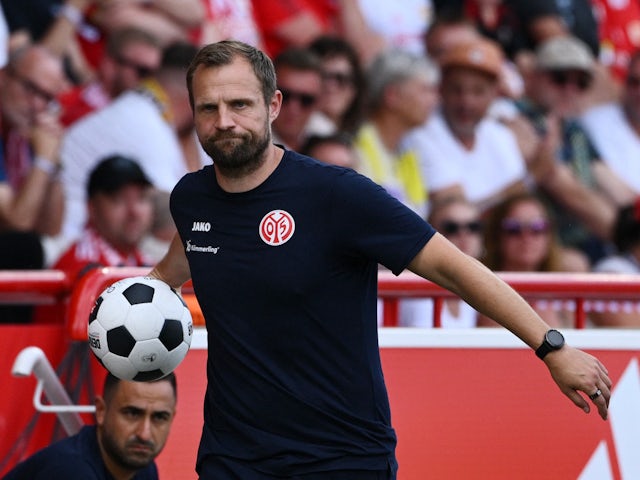 Mainz 05 coach Bo Svensson on August 20, 2023