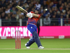 England thrash New Zealand in first T20 international