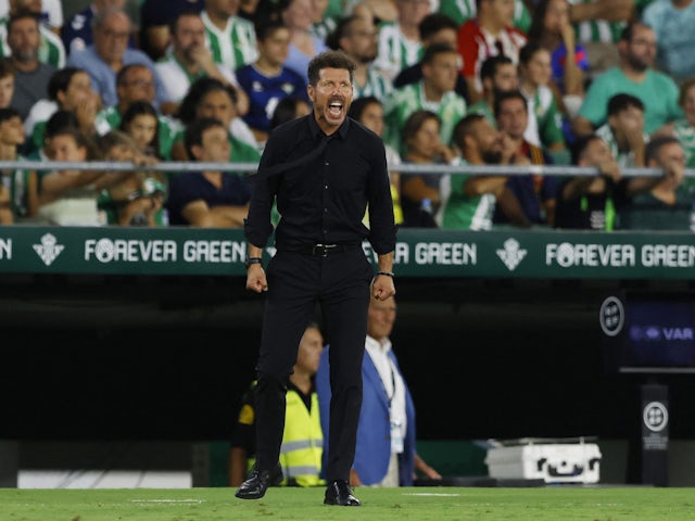 Atletico Madrid coach Diego Simeone reacts on August 20, 2023