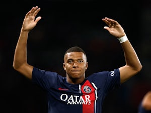 Kylian Mbappe 'reiterates to PSG that he will not sign new contract'