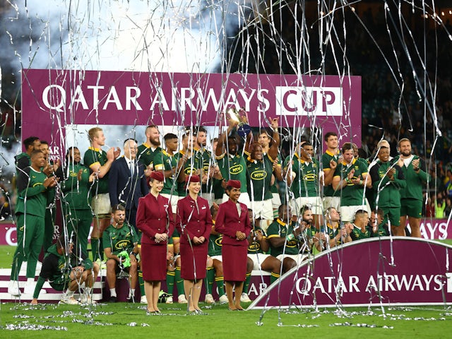 South Africa's Siya Kolisi lifts the Qatar Airways cup with teammates after winning the match on August 25, 2023
