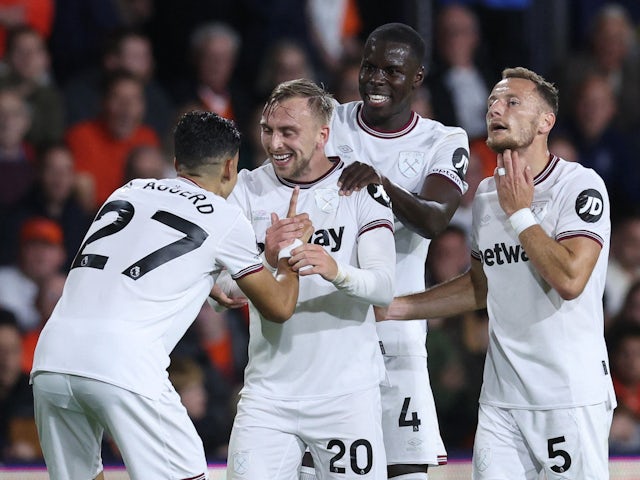 West Ham United's Jarrod Bowen celebrates scoring their first goal with Nayef Aguerd, Kurt Zouma and Vladimir Coufal on September 1, 2023