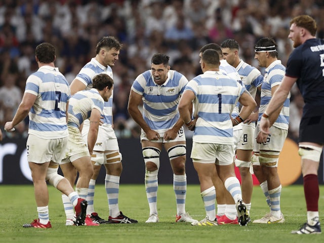 Argentina players huddle during the match on September 9, 2023