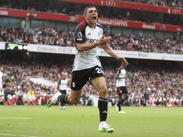 Fulhamlı Joao Baleña, 26 Ağustos 2023'te ikinci golünü atmayı kutluyor