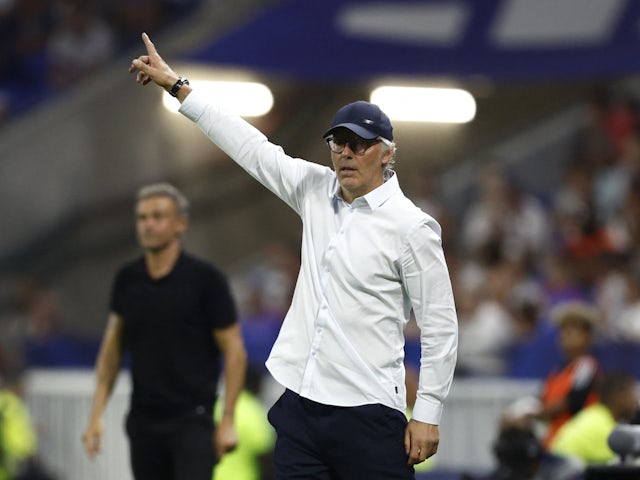 Lyon coach Laurent Blanc reacts on September 3, 2023