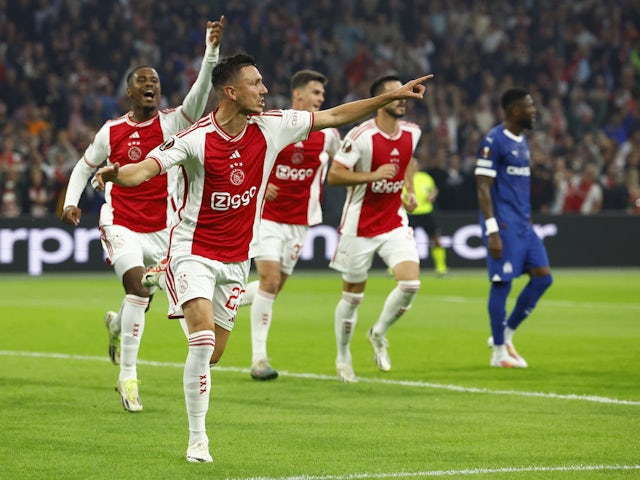 Ajax's Steven Berghuis celebrates scoring their second goal on September 21, 2023