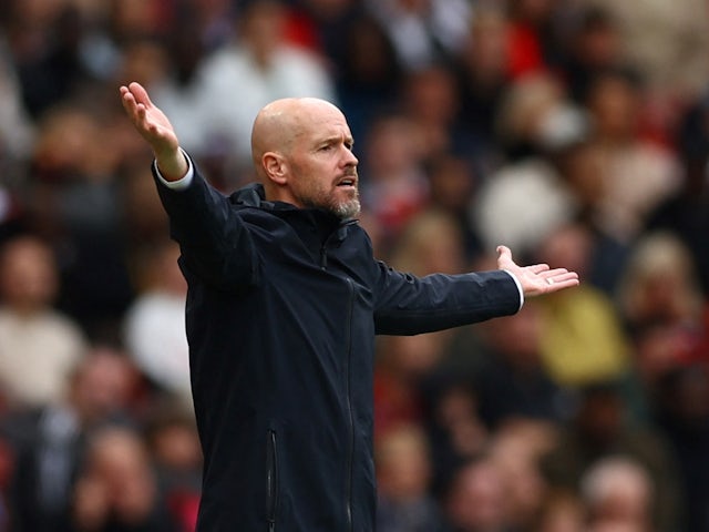 Ten Hag: 'Man United do not have the players to play Ajax style'