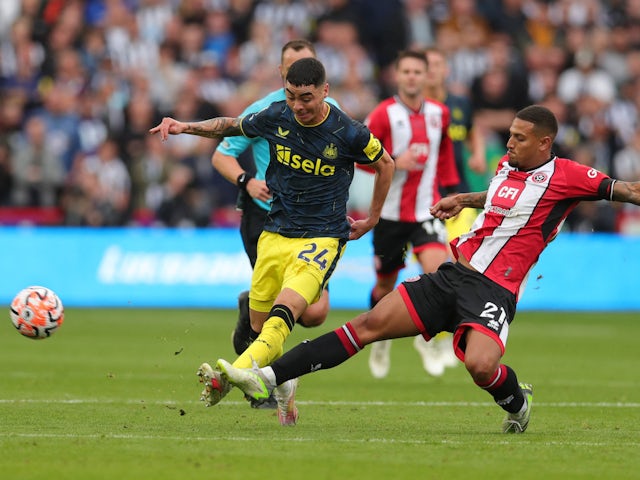 Newcastle United's Miguel Almiron in action with Sheffield United's Vinicius Souza on September 24, 2023