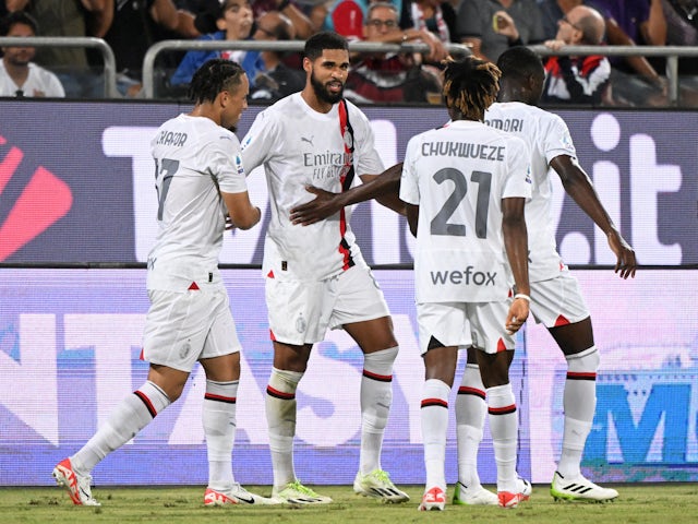 AC Milan's Ruben Loftus-Cheek celebrates scoring their third goal with teammates on September 27, 2023