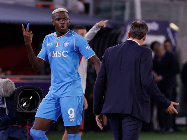Napoli's Victor Osimhen remonstrates with coach Rudi Garcia after being substituted on September 24, 2023