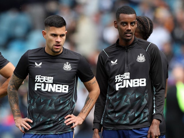 Howe admits there are 'no guarantees' on futures of two Newcastle stars