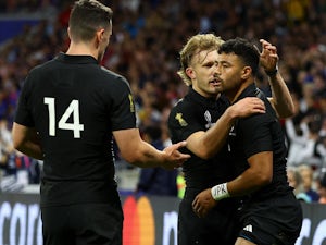 McKenzie magic helps New Zealand qualify for quarter-finals