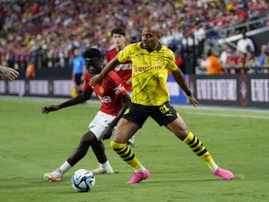 Man United 'express an interest in Dortmund's Malen'