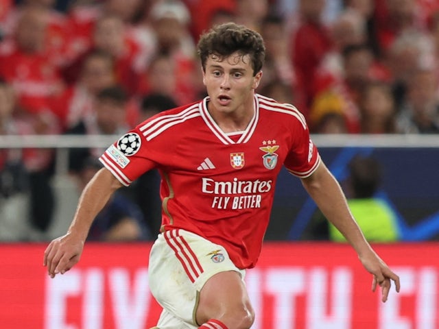 Man United 'keeping tabs on Benfica's Joao Neves'