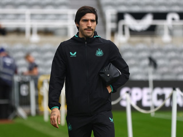 Newcastle chief refuses to rule out legal action against Milan over Tonali