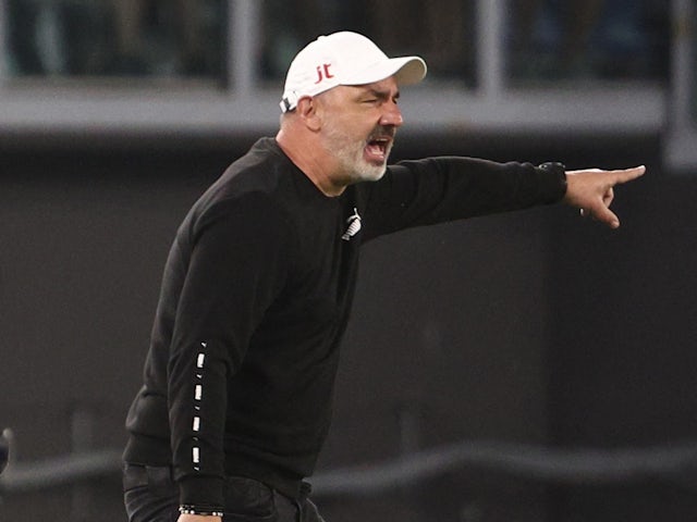 Slavia Prague coach Jindrich Trpisovsky reacts on October 26, 2023