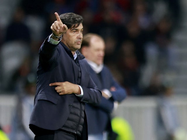 Lille coach Paulo Fonseca reacts on October 26, 2023