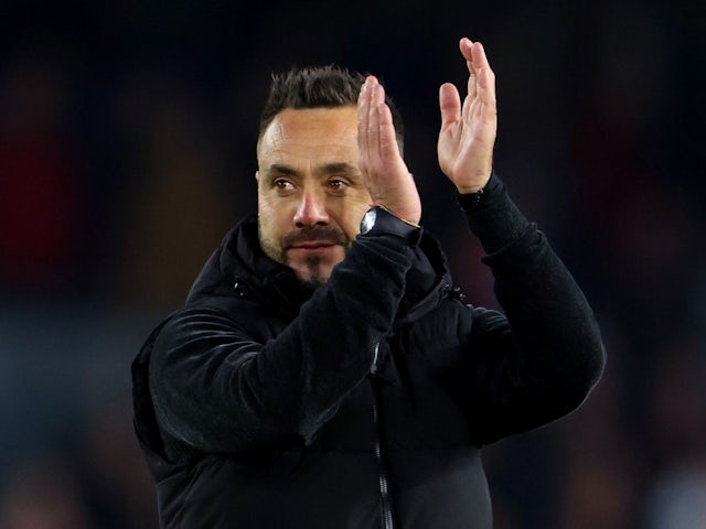 Brighton & Hove Albion manager Roberto De Zerbi applauds fans after the match on October 26, 2023