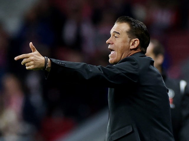 Deportivo Alaves coach Luis Garcia Plaza reacts on October 29, 2023