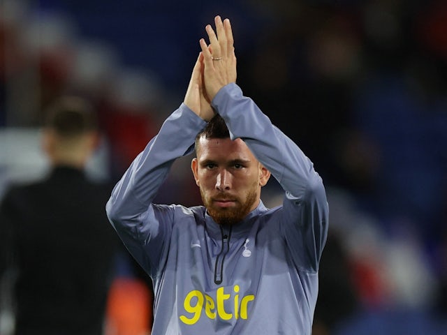 Tottenham Hotspur's Pierre-Emile Hojbjerg during the warm up before the match on October 27, 2023