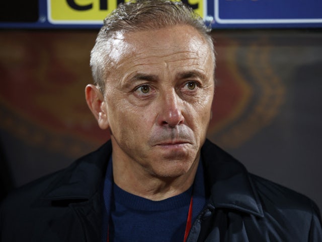 Pelatih Bulgaria Ilian Iliev sebelum pertandingan pada 16 November 2023. Foto: © Reuters