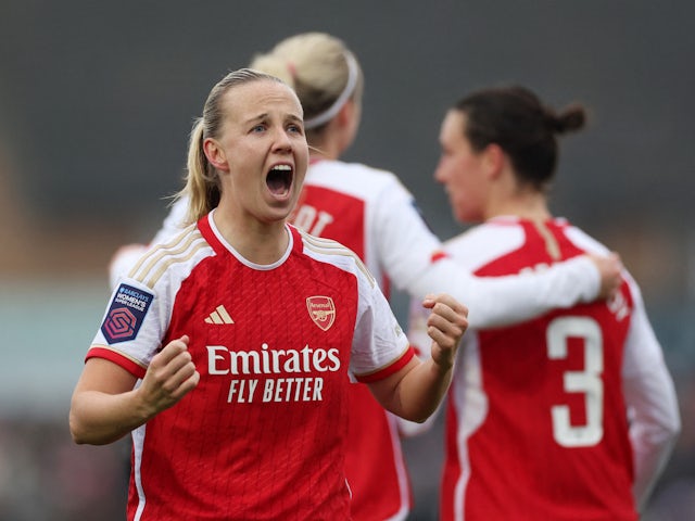 Arsenal Women's Beth Mead celebrates scoring their third goal on November 26, 2023