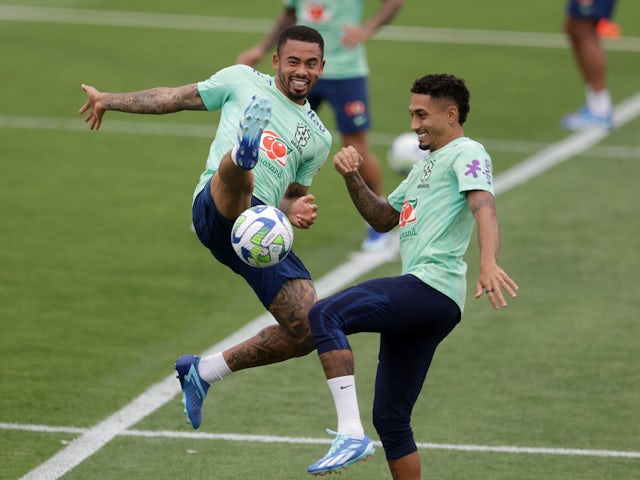 Brazil's Raphinha and Gabriel Jesus during training on November 19, 2023