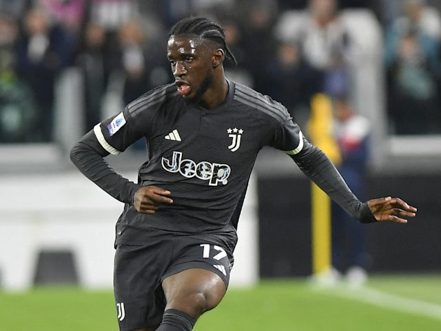 Juventus 'open to selling Spurs-linked Samuel Iling-Junior'