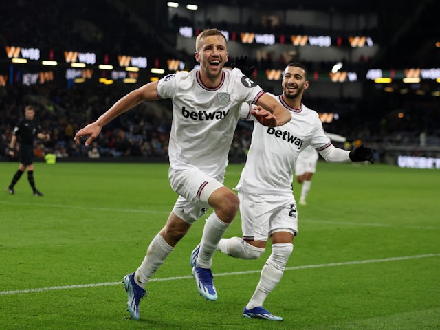West Ham prolong Burnley's home misery with stunning comeback win