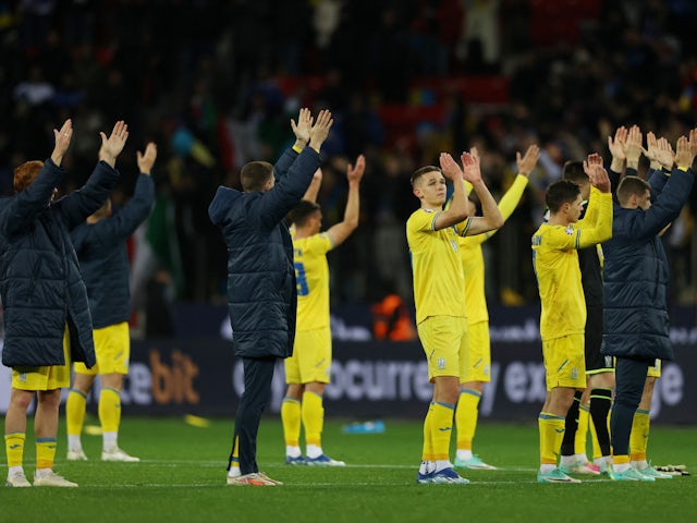 Ukraine players applaud fans after the match on November 20, 2023