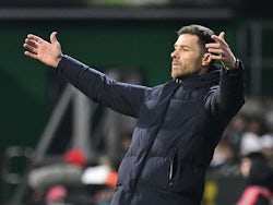 Bayer Leverkusen coach Xabi Alonso reacts on November 25, 2023