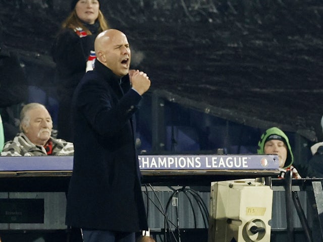 HLV Feyenoord Arne Slot phản ứng ngày 28/11/2023